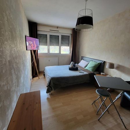 Pour Deplacement 3 Chambres エシロル エクステリア 写真